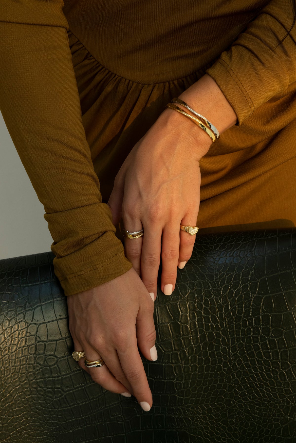Ribbed Heart Pinky Ring
