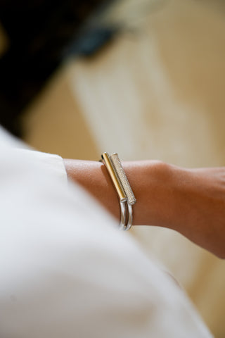 Bar Line Bangle Zircon