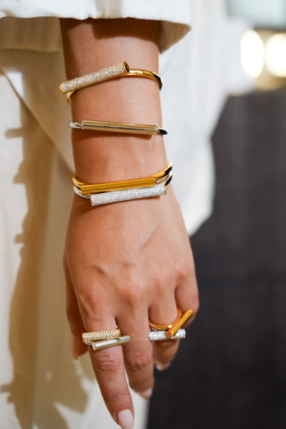 Bar Line Bangle Zircon