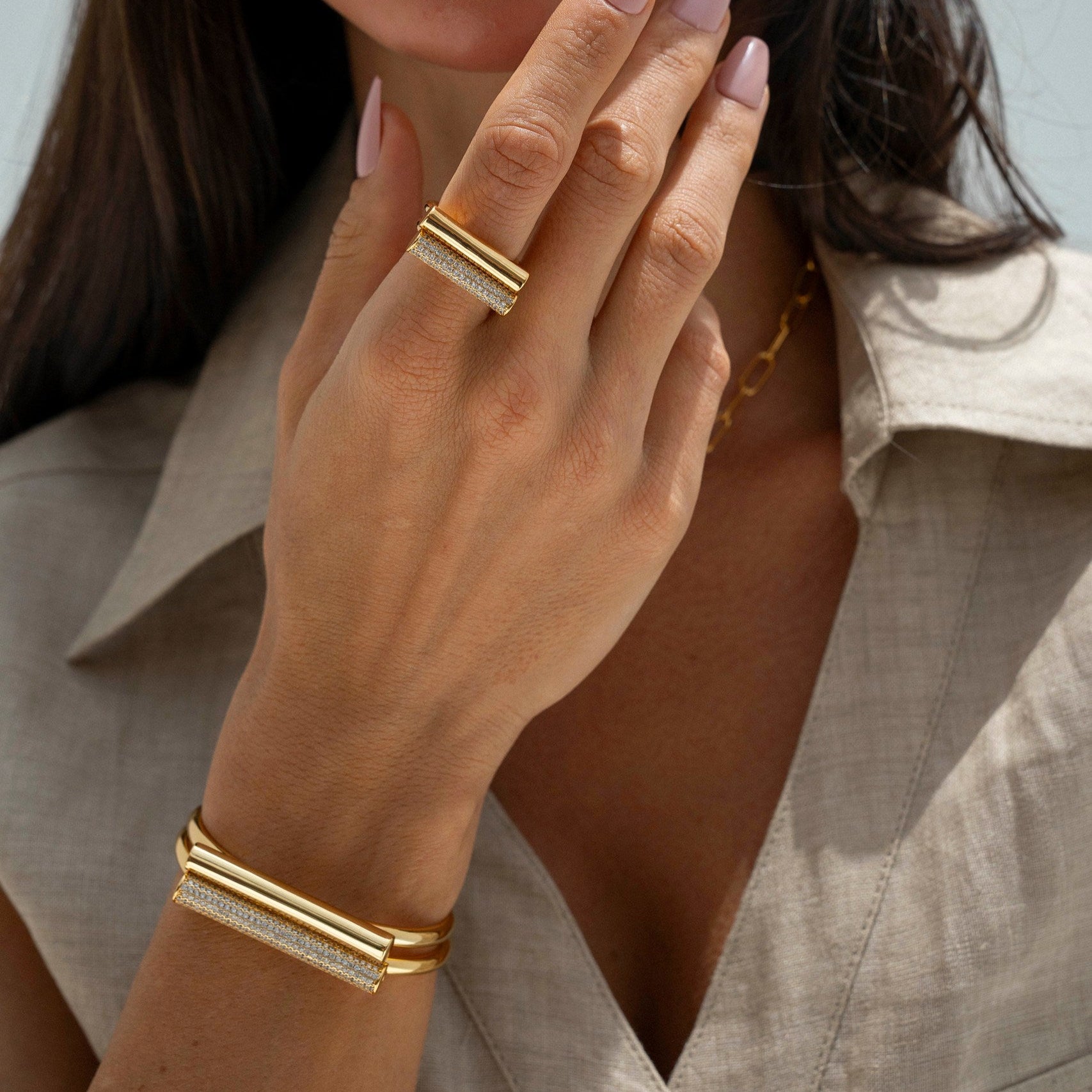 Bar Line Bangle Zircon