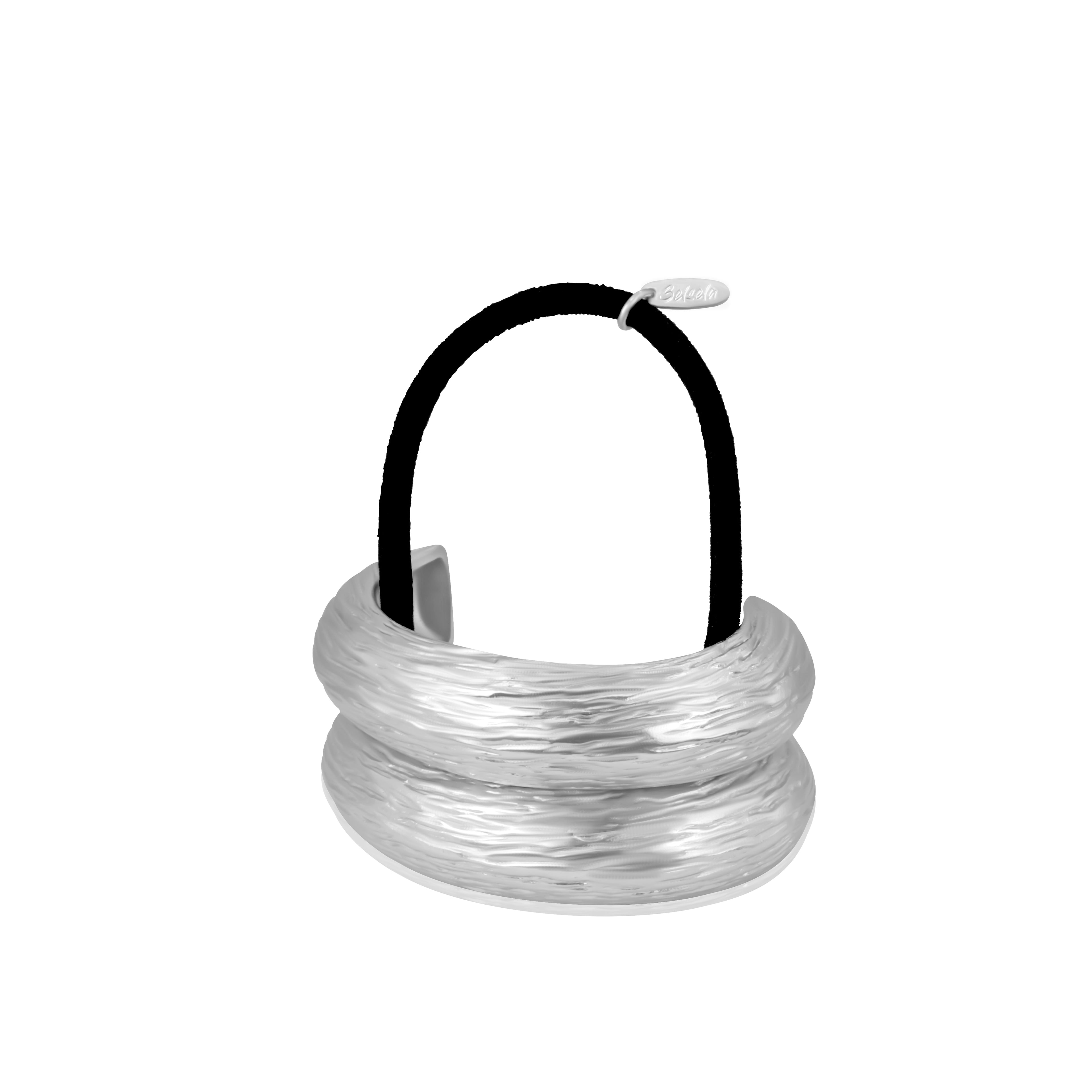 Creased Haircuff