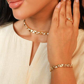 Sadaf Triangle Necklace