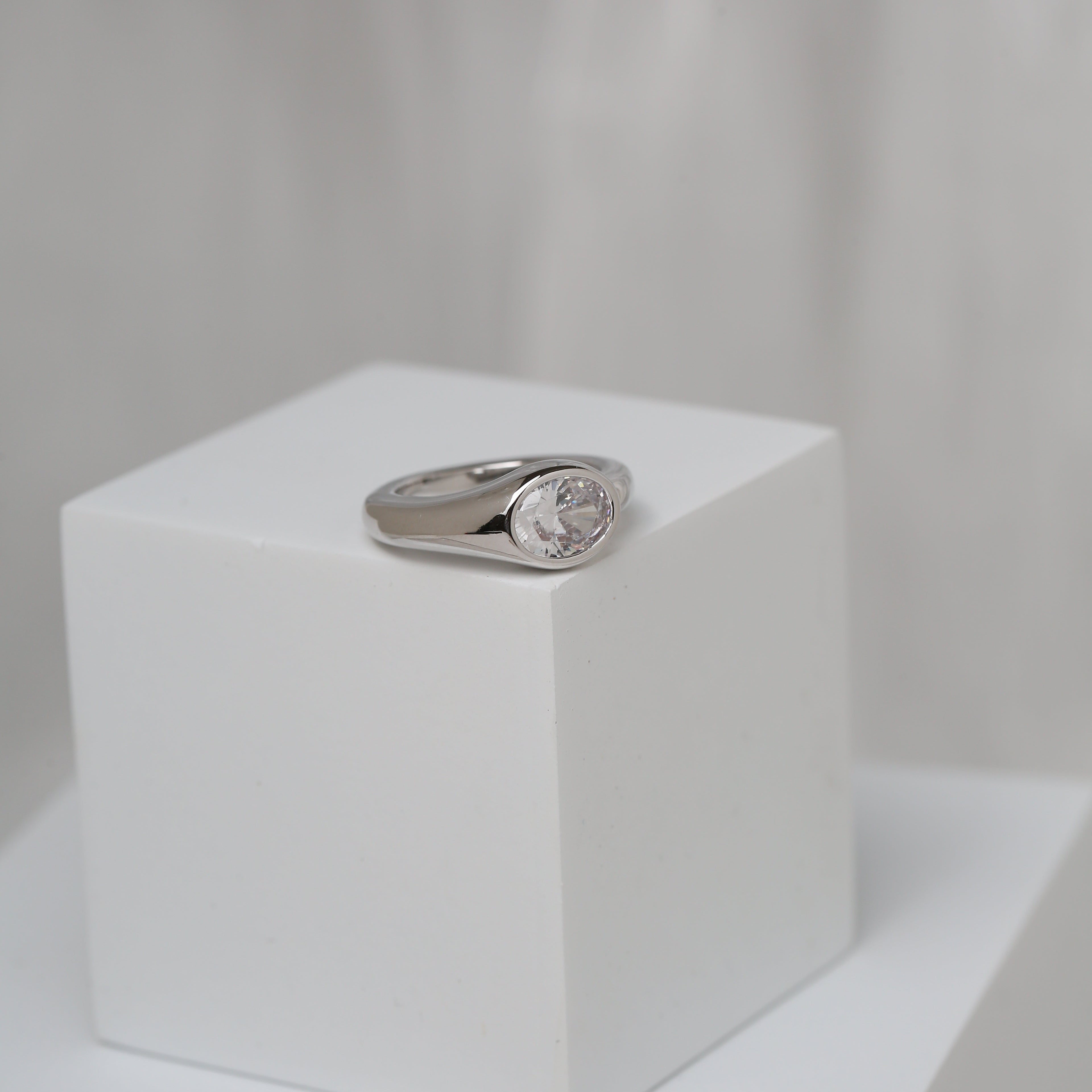 Disco Round Ring