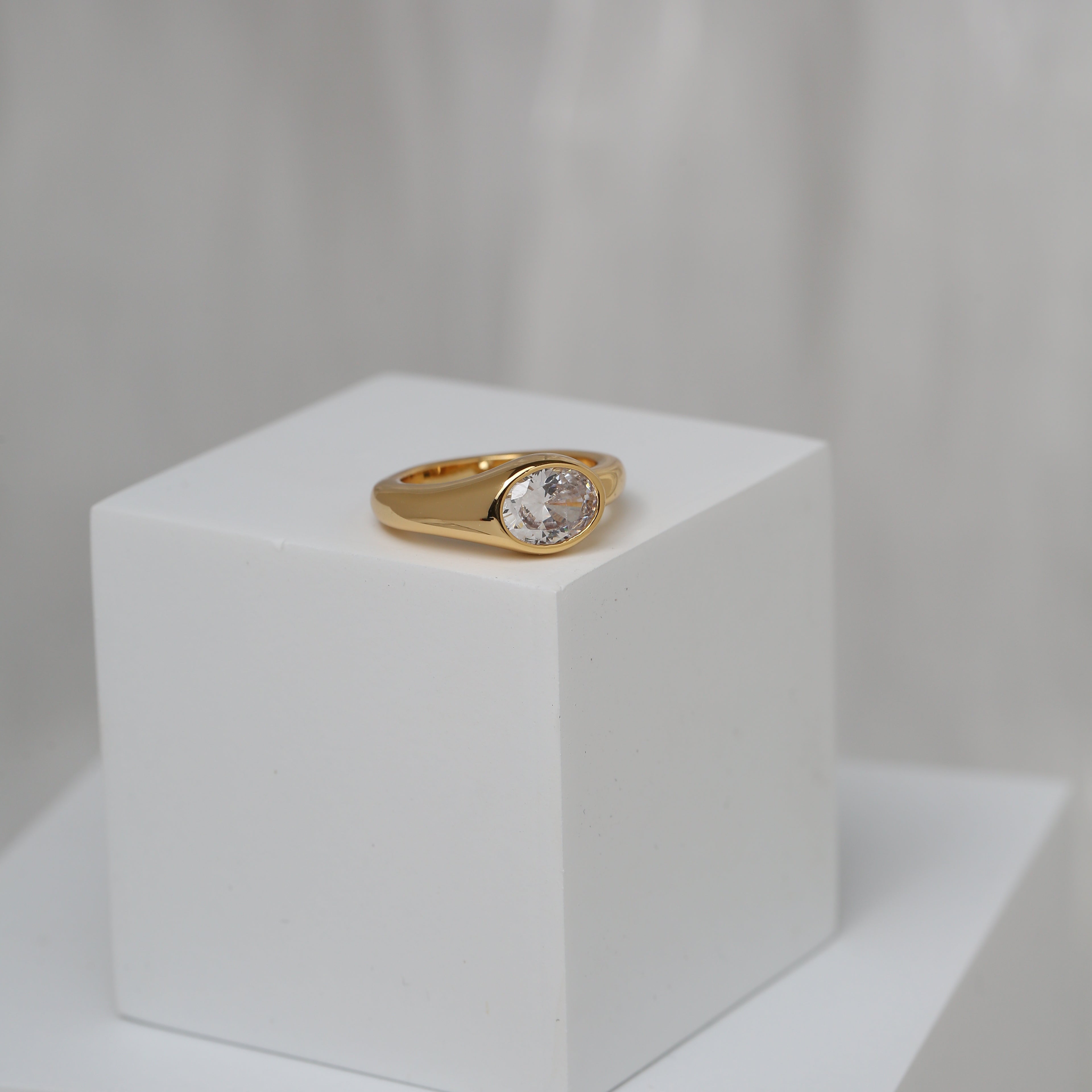 Disco Round Ring