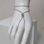 One Elongated Oval Dakka Handchain