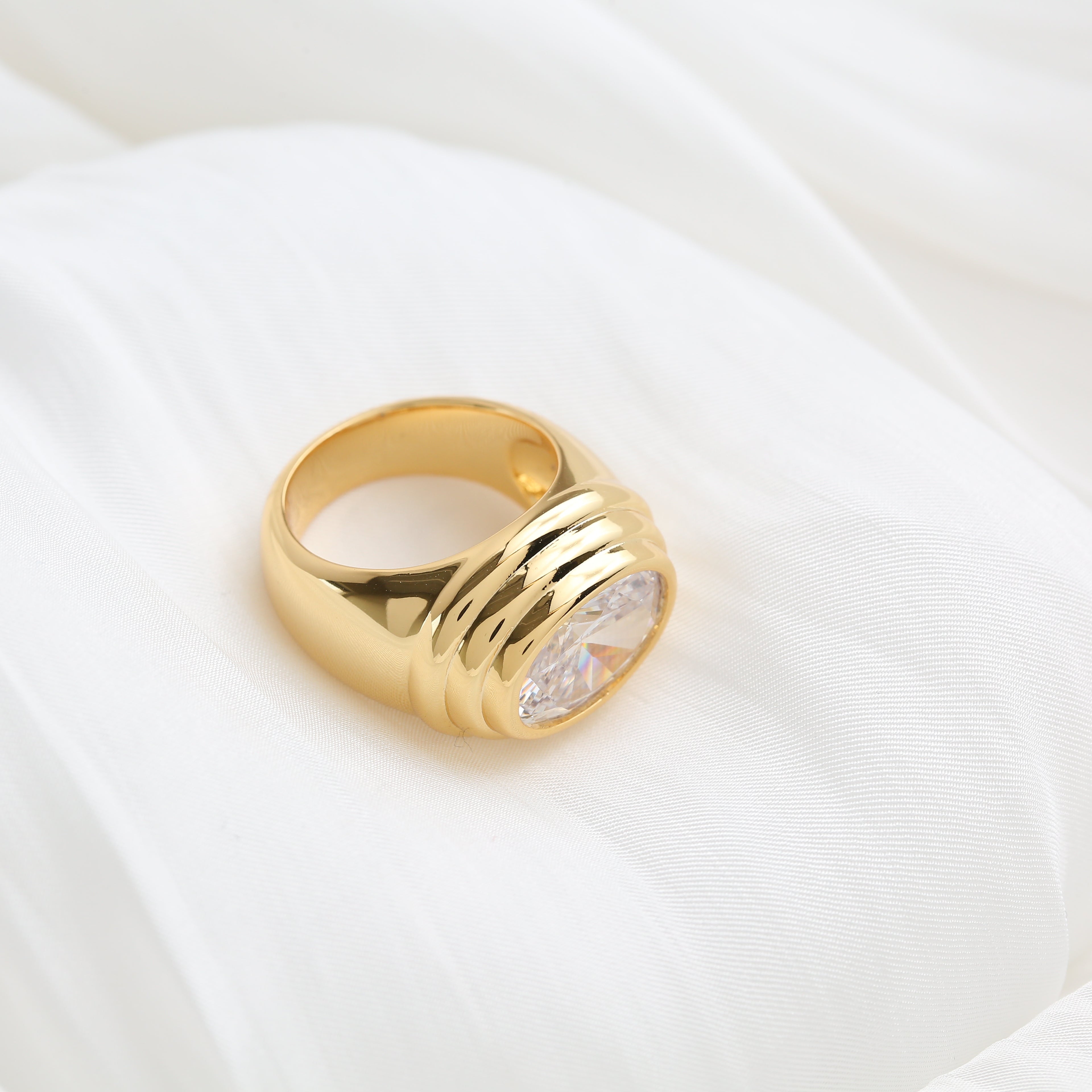 Round Stairs Ring