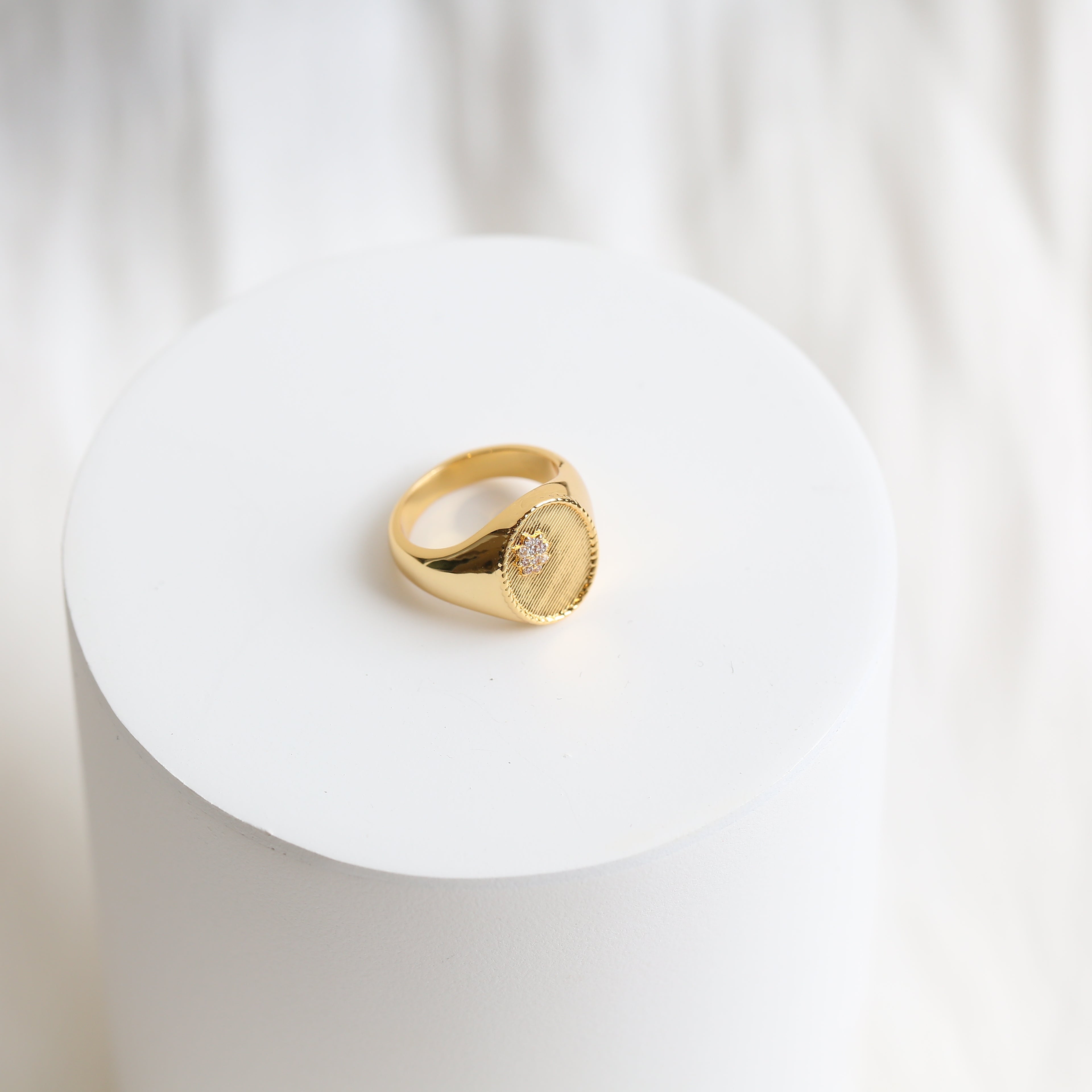 Net Dot Pinky Ring