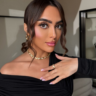 Sadaf Triangle Necklace